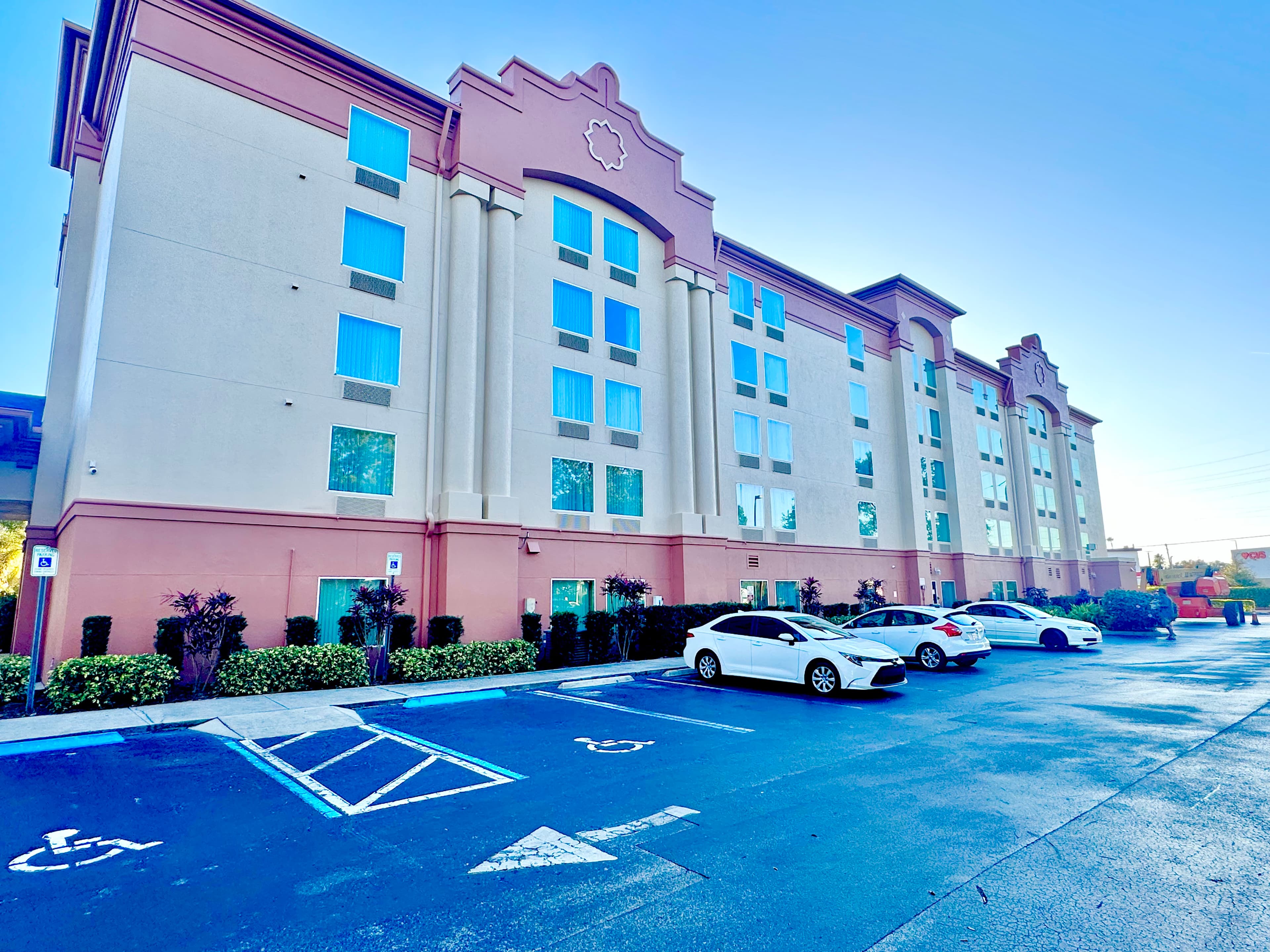 Galleria Palms Hotel — photo 8
